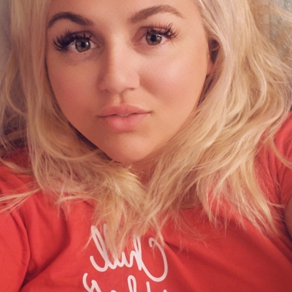 Meet your Posher, Ashley - Picture 2 of 2